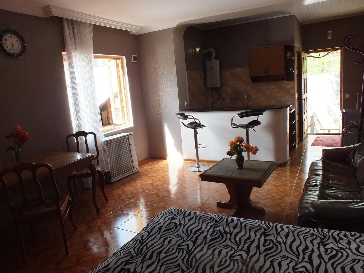 Guest House Khatuna Bordjomi Extérieur photo